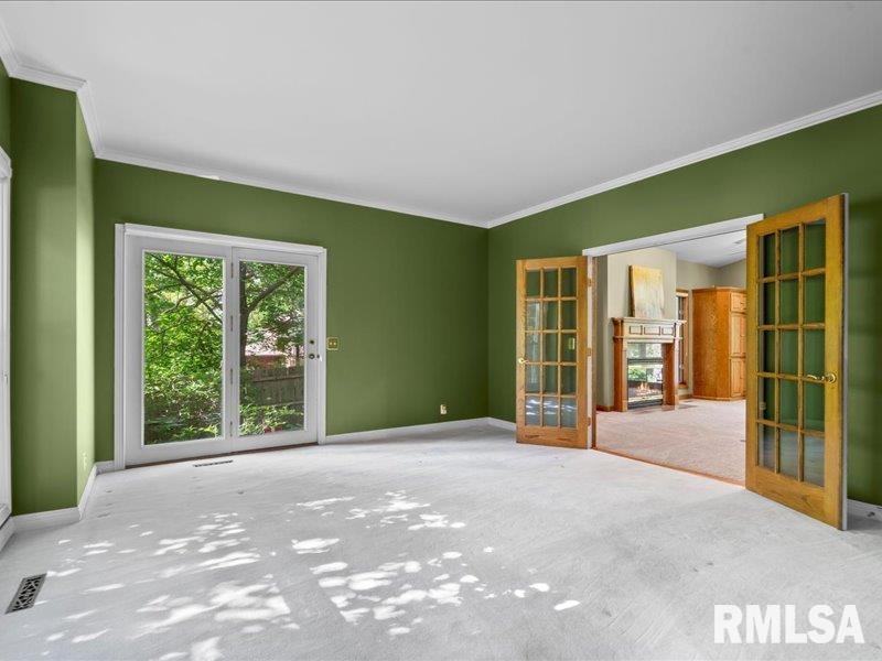 2910 Pleasant Ridge Court Bettendorf, IA 52722 - Photo 6 of 42