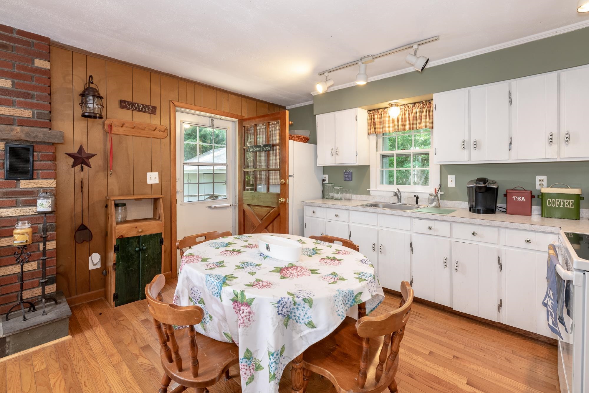 84 Maple Circle Sanbornton, NH 03269 - Photo 3 of 27