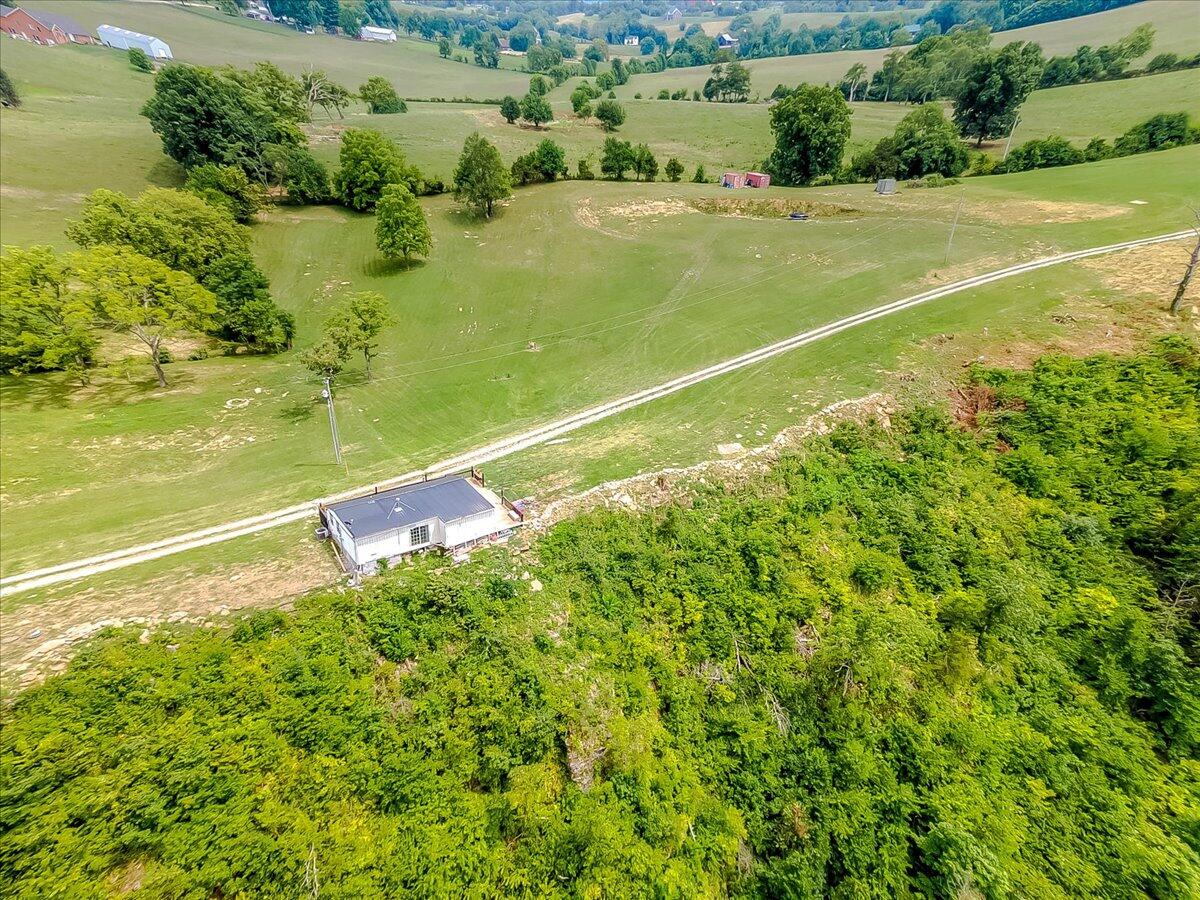 1285 Shadrick Ferry Road Frankfort, KY 40601 - Photo 27 of 35 25-3-9