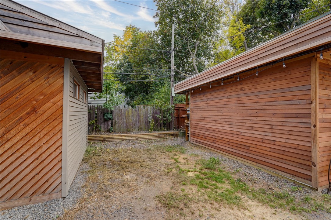 413 Caroline Street Rochester, NY 14620 - Photo 43 of 46