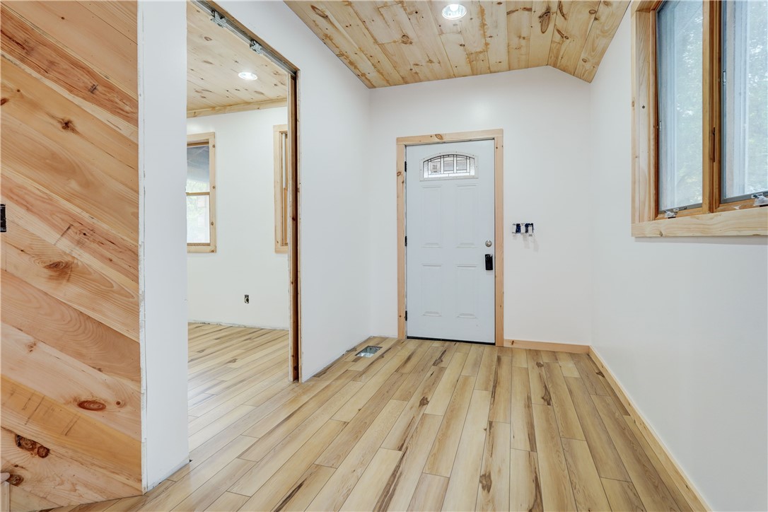 413 Caroline Street Rochester, NY 14620 - Photo 8 of 46