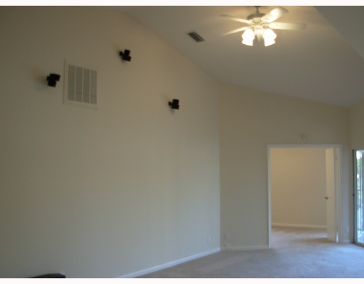 23212 Island View, Unit F Boca Raton, FL 33433 - Photo 5 of 16 Additional Photo
