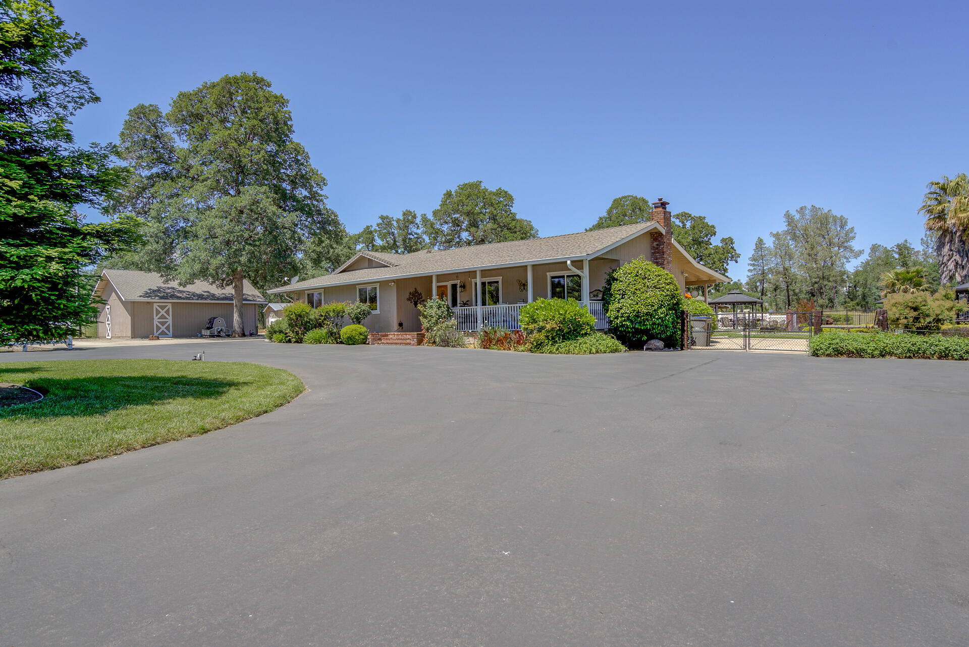 21132 Falling Leaf Road Redding, CA 96003 - Photo 54 of 73 21133FallingLeaf-72