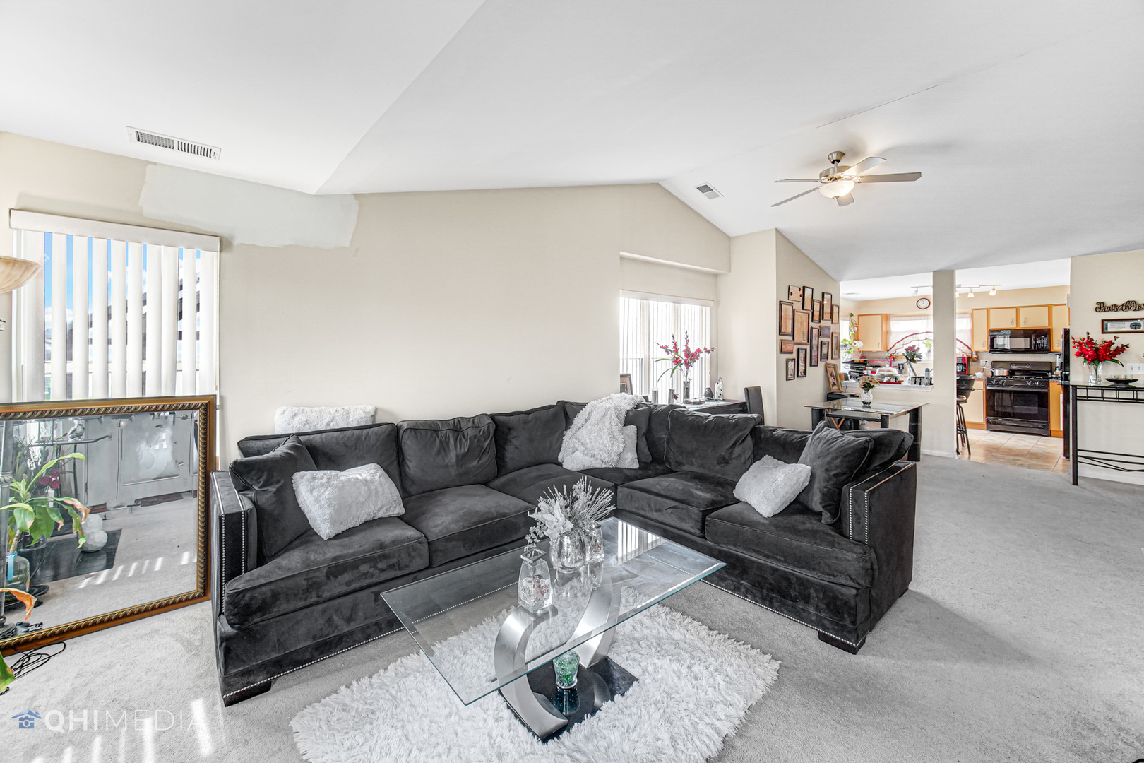 3415 Huntley Terrace, Unit D Crete, IL 60417 - Photo 9 of 22 a living room with furniture and wooden floor