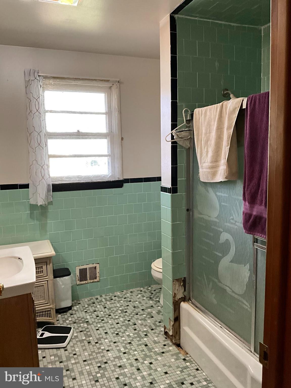 16080 Newbys Shop Road Elkwood, VA 22718 - Photo 9 of 21 a bathroom with a toilet and a shower