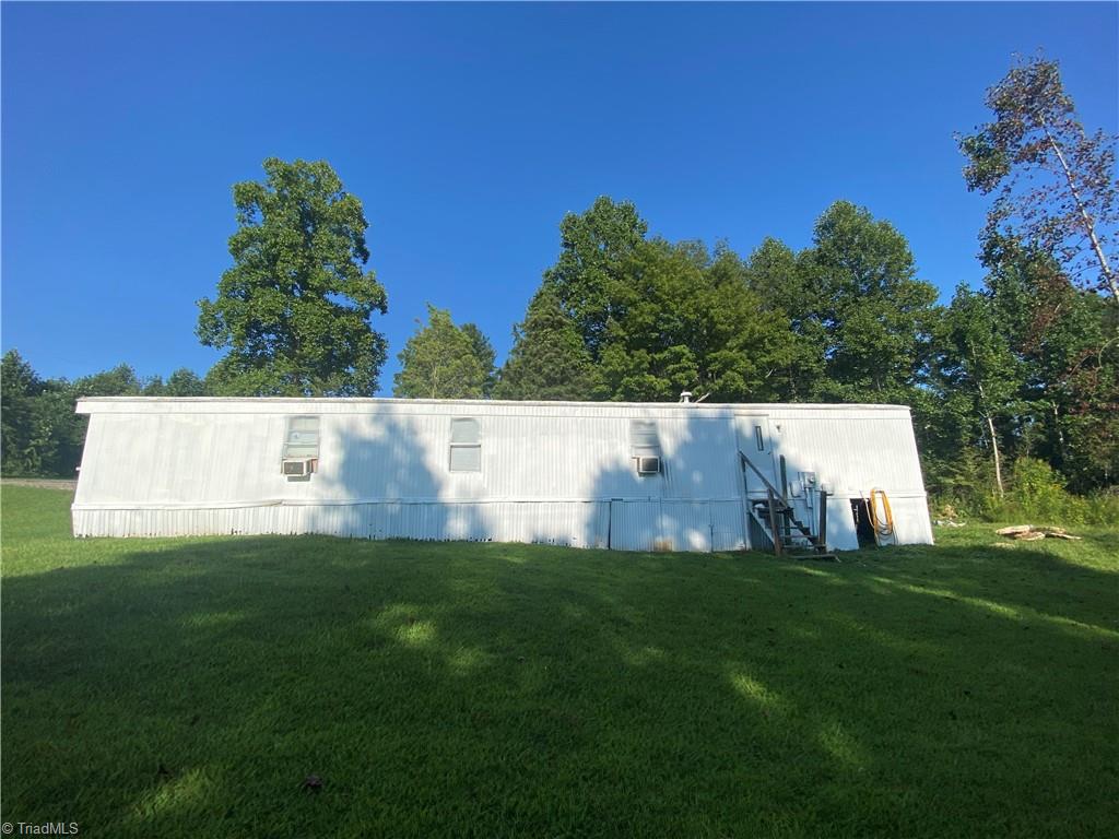 1156 Walshtown Road Boomer, NC 28606 - Photo 5 of 16 Gallery Image 5