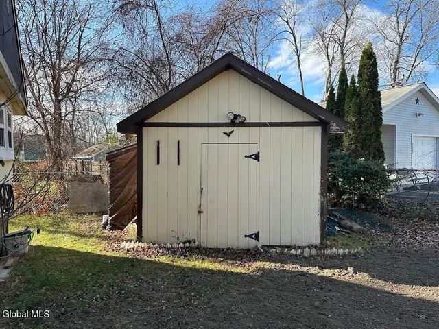 $1,500 | 98 Point Breeze Road, Saratoga Springs, NY 12866