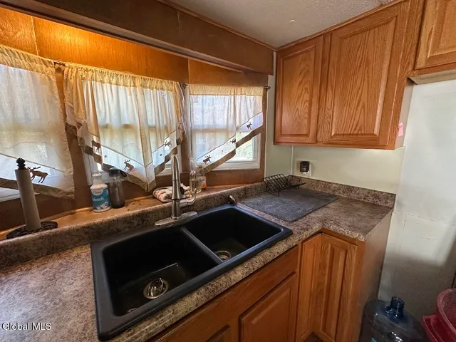 $1,500 | 98 Point Breeze Road, Saratoga Springs, NY 12866