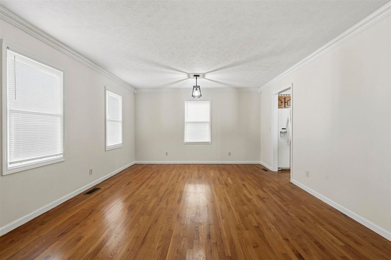 820 Wayne Watt Road Bowling Green, KY 42101 - Photo 21 of 32 Gallery Image 21