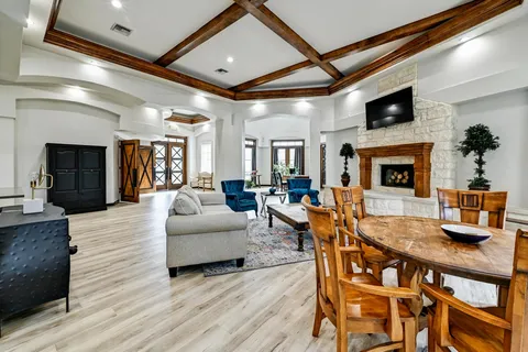 $195,000 | 2320 Gracy Farms Lane, Unit 1413, Austin, TX 78758