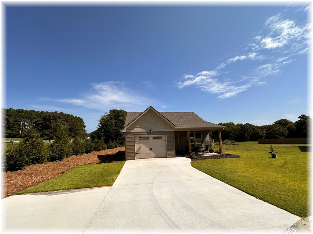 304 Cottage Hl Court Seneca, SC 29678 - Photo 2 of 17