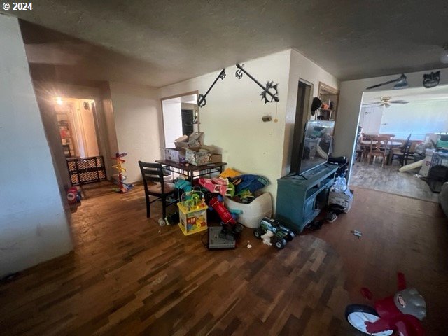 3981 Bell Avenue Eugene, OR 97402 - Photo 13 of 28 a view of a room with gym equipment