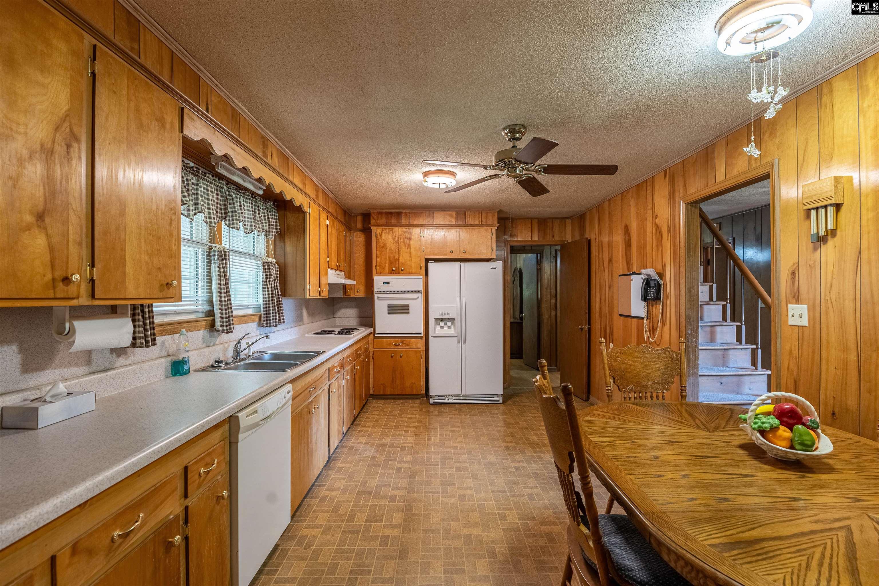 941 Old Charleston Road Pelion, SC 29123 - Photo 7 of 40