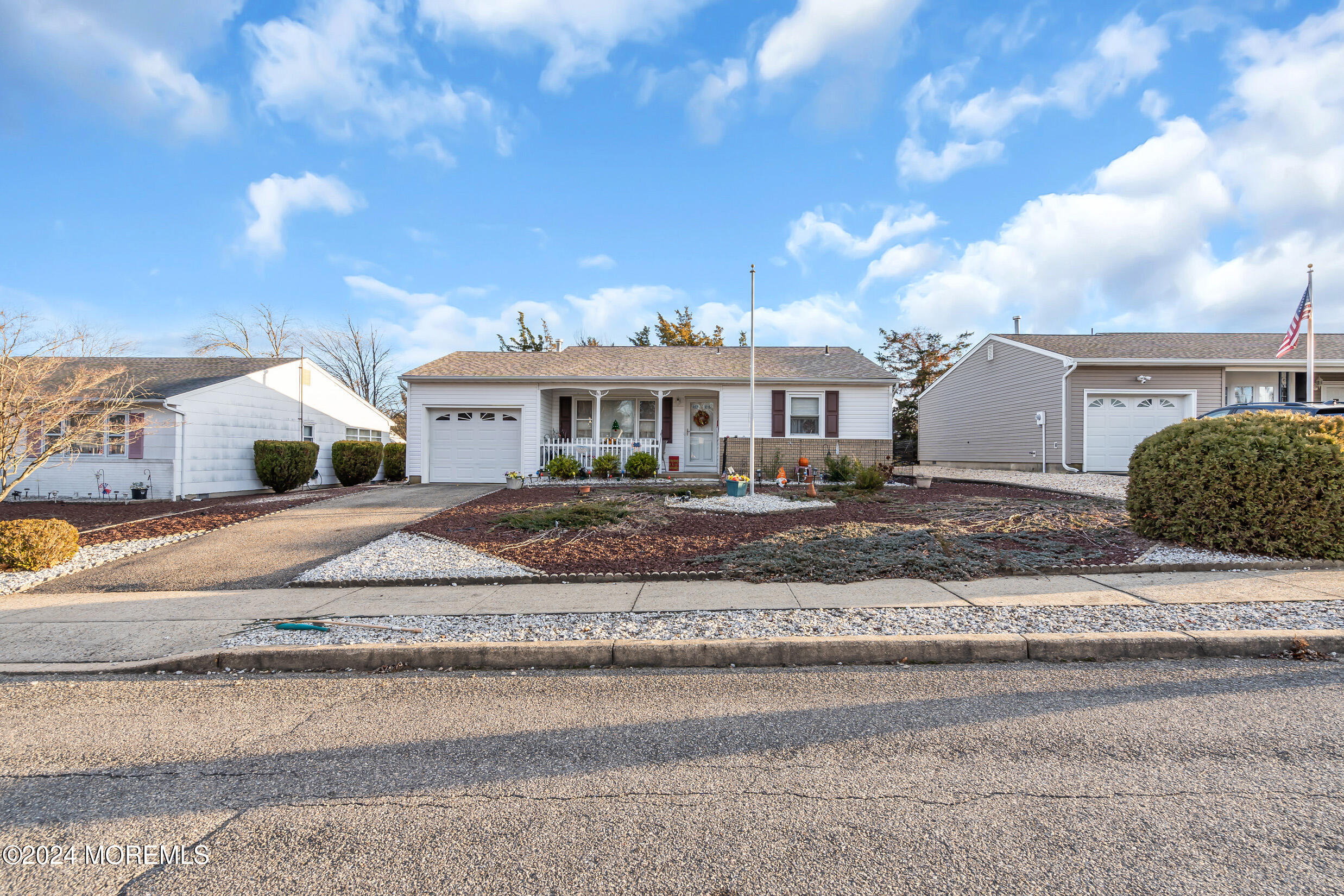69 Eton Road Toms River, NJ 08757 - Photo 3 of 34 1 (3)