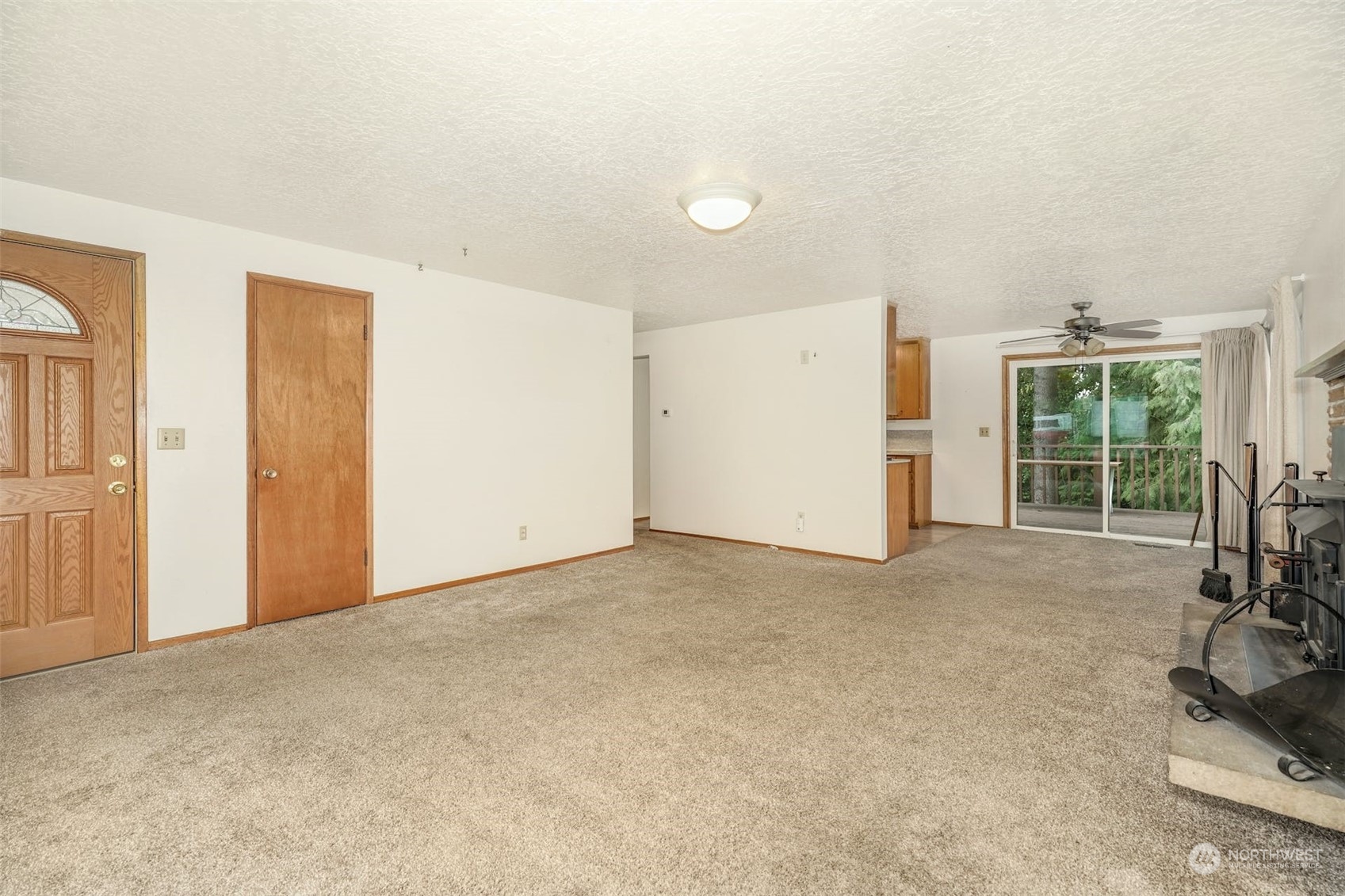 4151 23rd Avenue Southwest Seattle, WA 98106 - Photo 8 of 36 a view of an empty room
