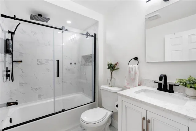 $445,000 | 11 Lincoln Street, Manchester, NH 03103