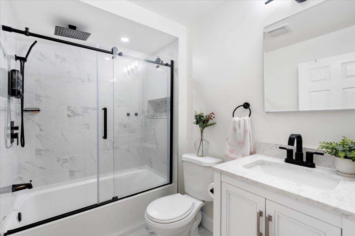 11 Lincoln Street Manchester, NH 03103 - Photo 14 of 47