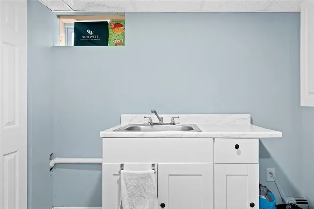 $445,000 | 11 Lincoln Street, Manchester, NH 03103