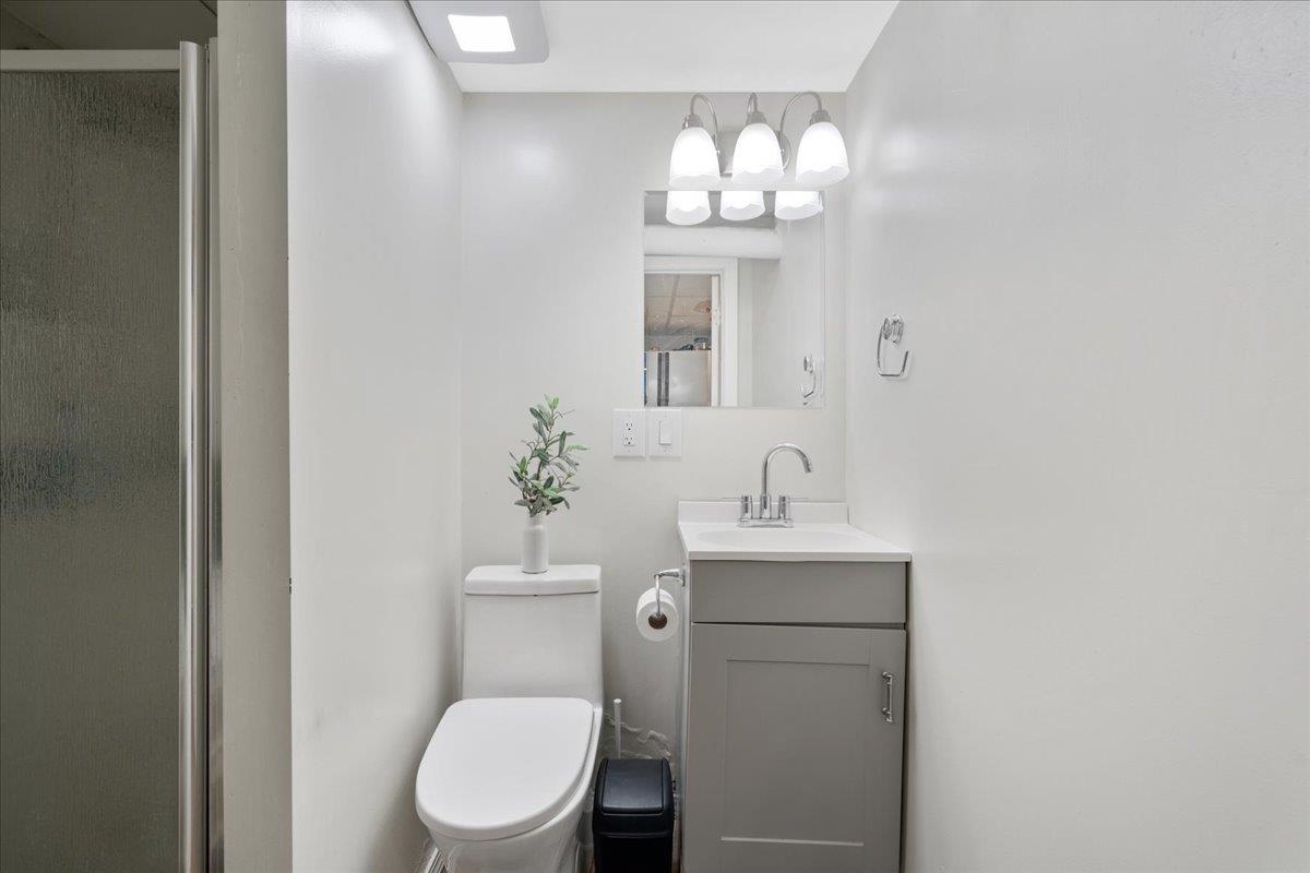 11 Lincoln Street Manchester, NH 03103 - Photo 29 of 47