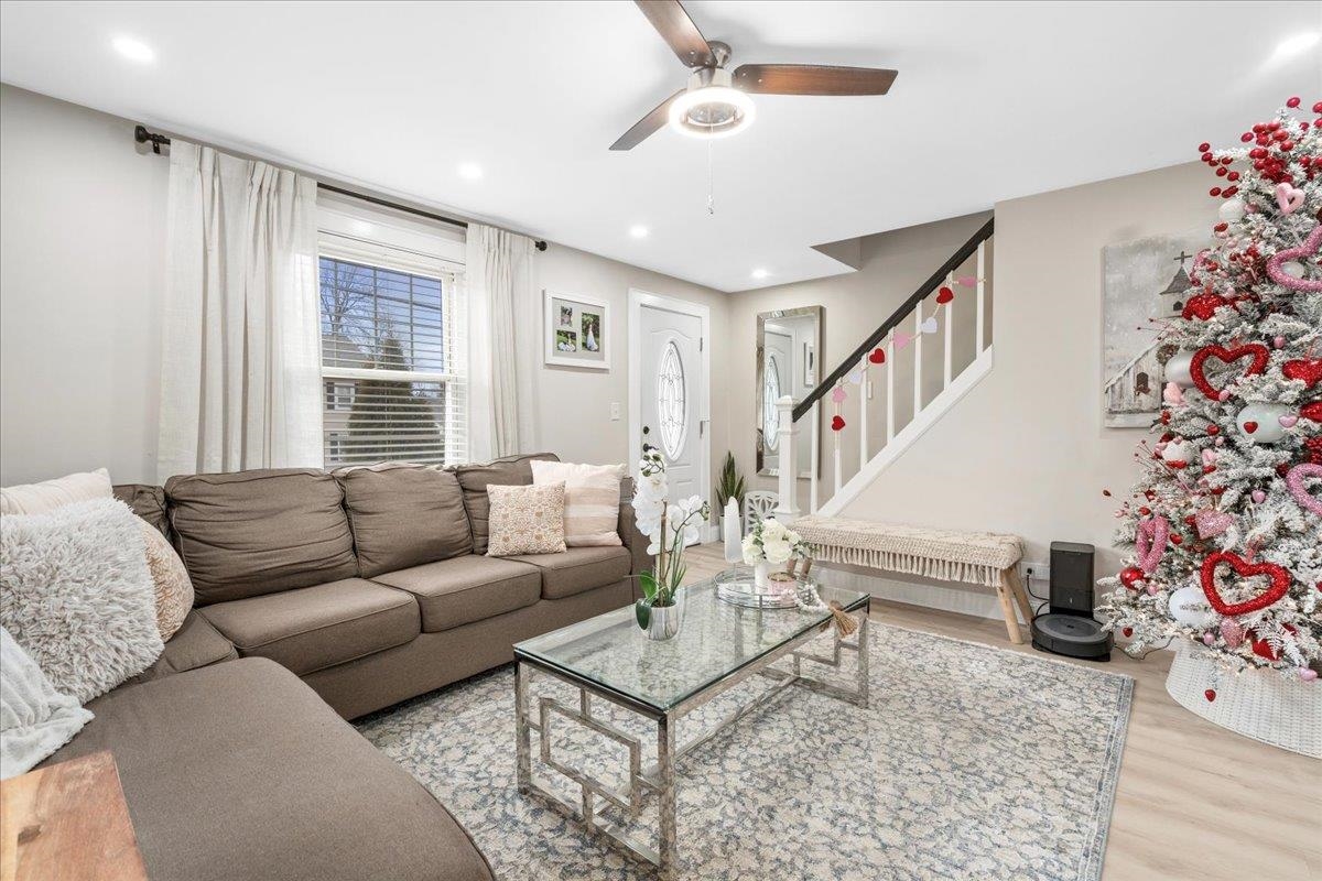 11 Lincoln Street Manchester, NH 03103 - Photo 3 of 47