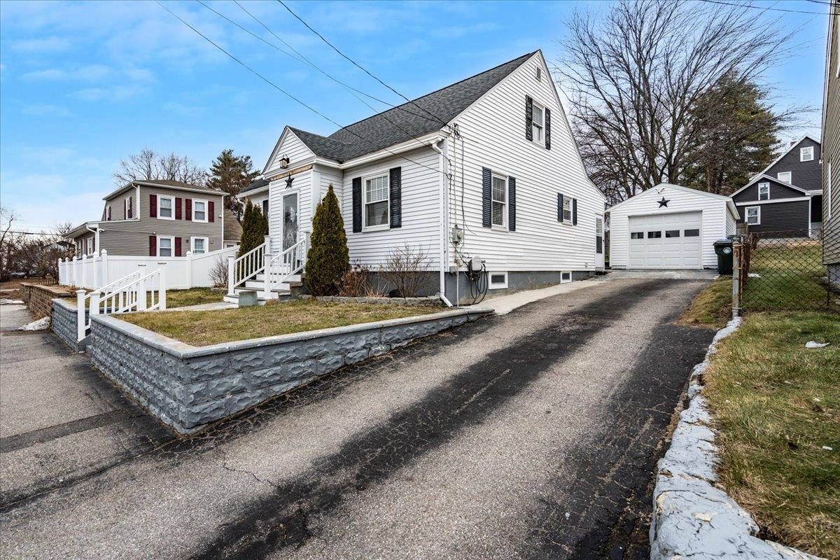 11 Lincoln Street Manchester, NH 03103 - Photo 36 of 47