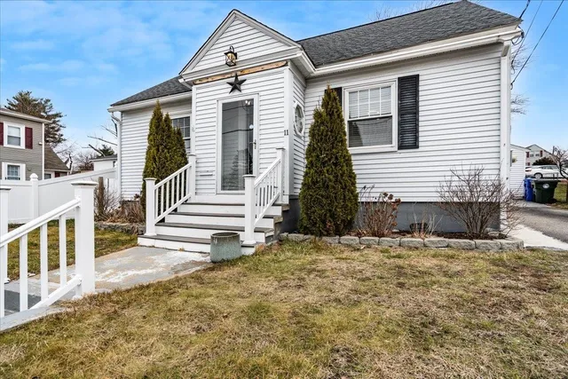 $445,000 | 11 Lincoln Street, Manchester, NH 03103