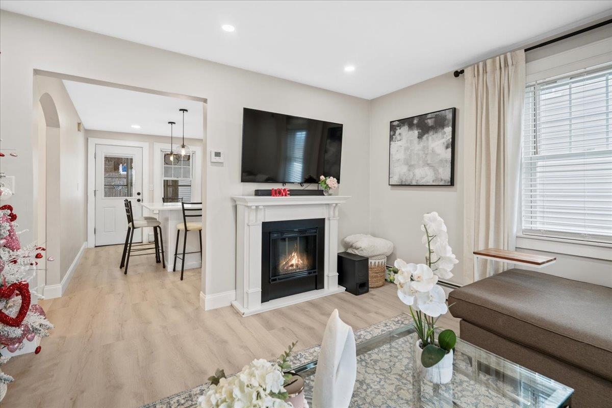 11 Lincoln Street Manchester, NH 03103 - Photo 4 of 47