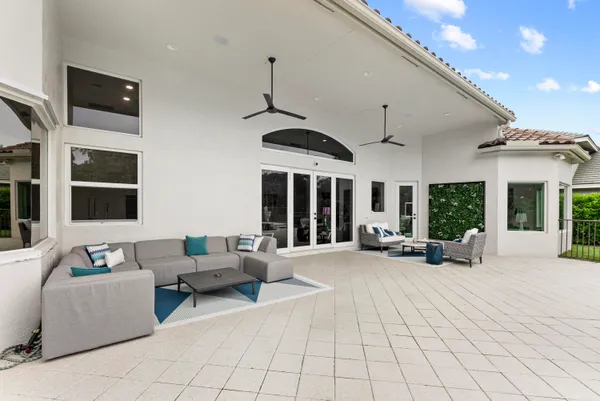$2,260,000 | 1120 Southwest 21st Avenue, Boca Raton, FL 33486