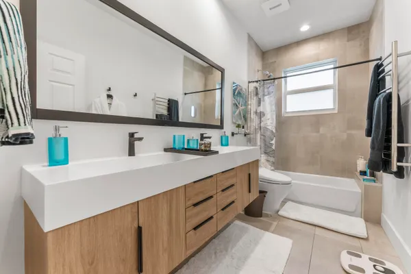 $2,260,000 | 1120 Southwest 21st Avenue, Boca Raton, FL 33486