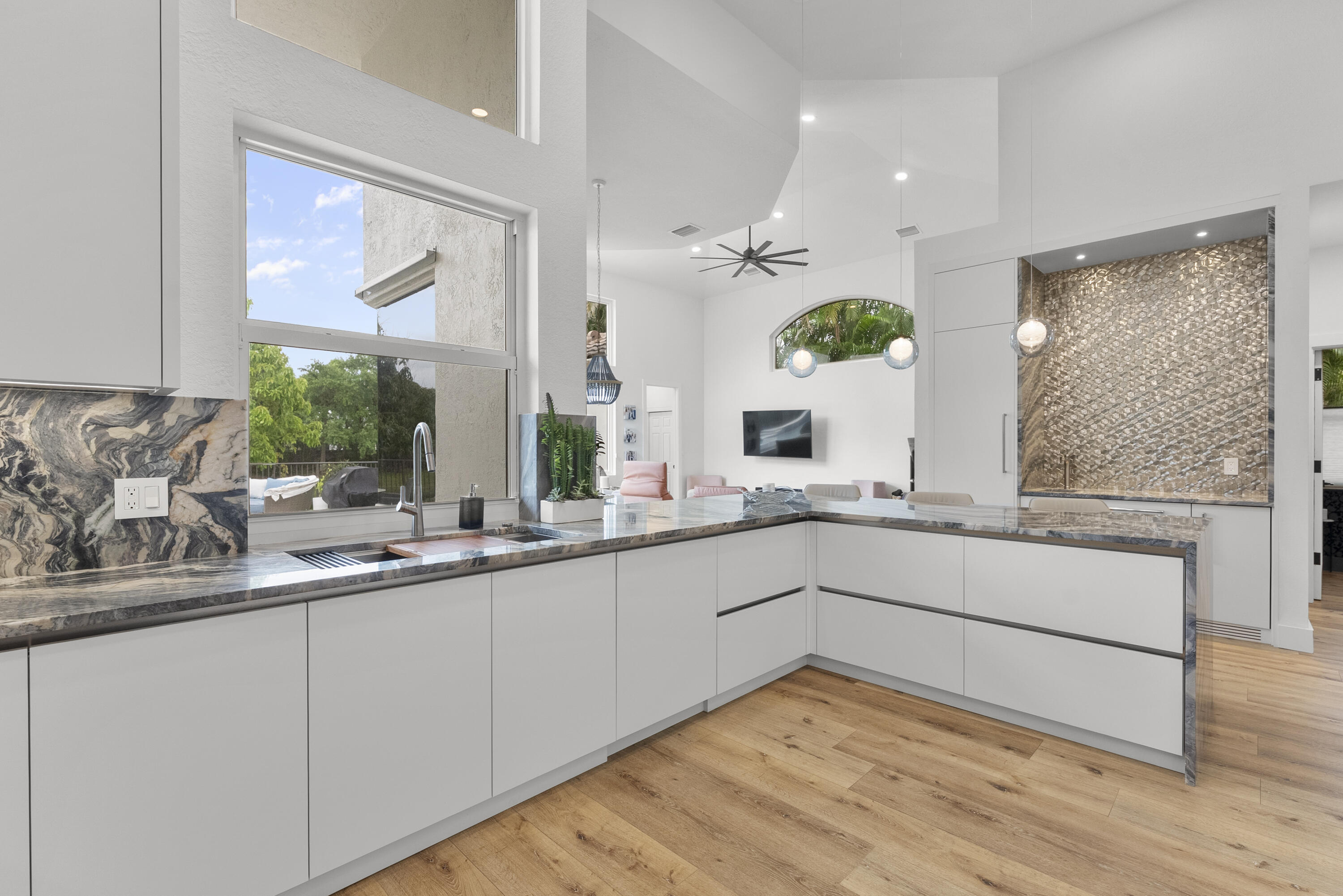 1120 Southwest 21st Avenue Boca Raton, FL 33486 - Photo 6 of 52 DSC09221