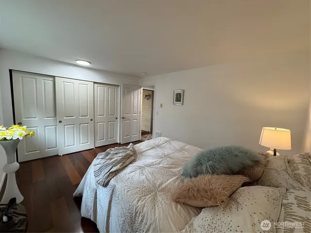 $306,000 | 14006 Southeast 6th Street, Unit 14, Bellevue, WA 98007