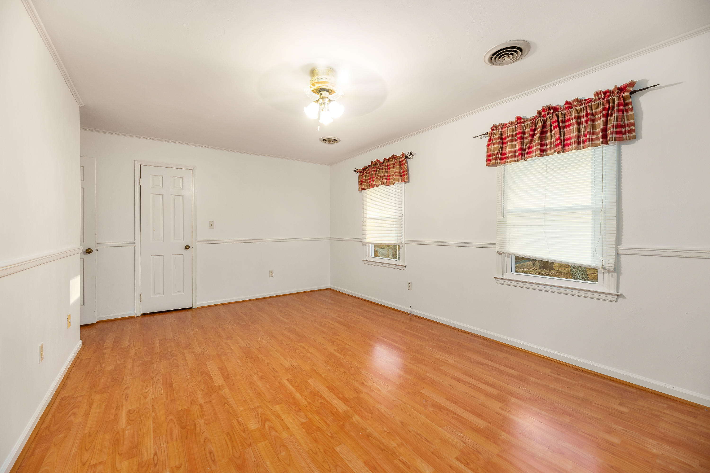 5950 Country View Road Roanoke, VA 24018 - Photo 22 of 38 IMG_322_29