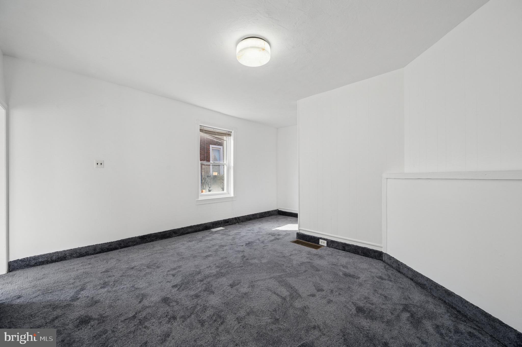 103 Chestnut Street Darby, PA 19023 - Photo 4 of 15 Living Room view 1