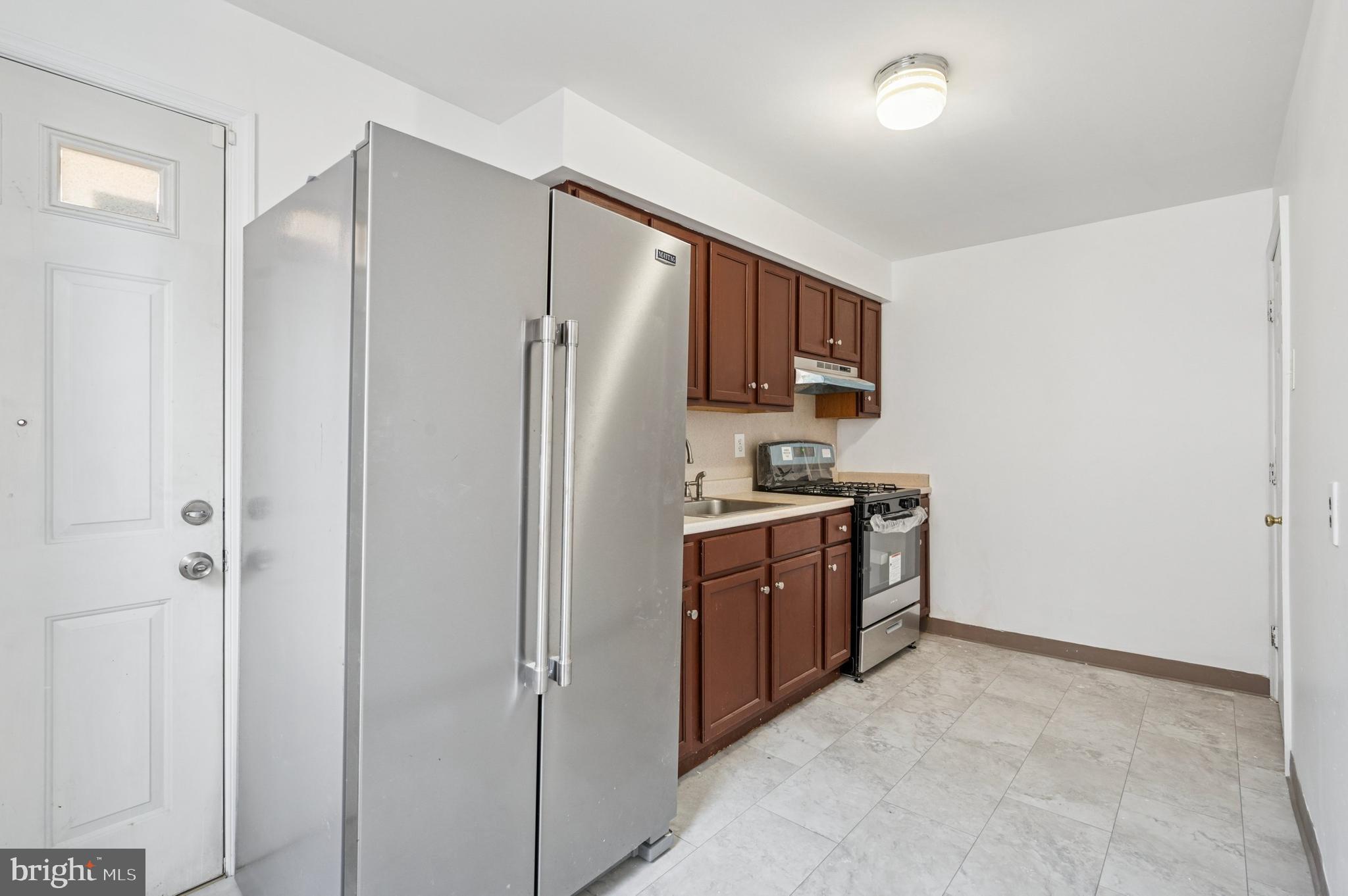 103 Chestnut Street Darby, PA 19023 - Photo 8 of 15 Beautiful Kitchen