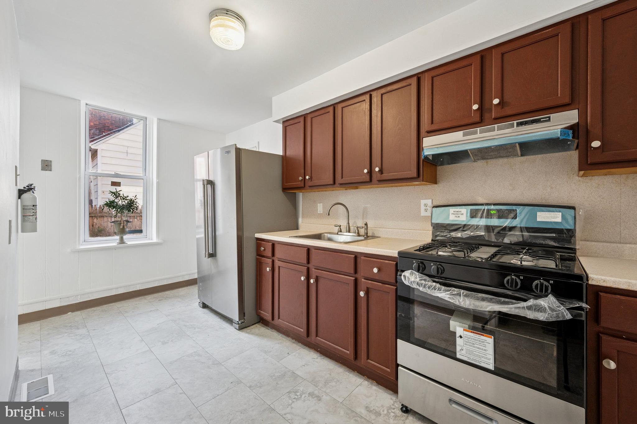 103 Chestnut Street Darby, PA 19023 - Photo 9 of 15 Beautiful kitchen view 2