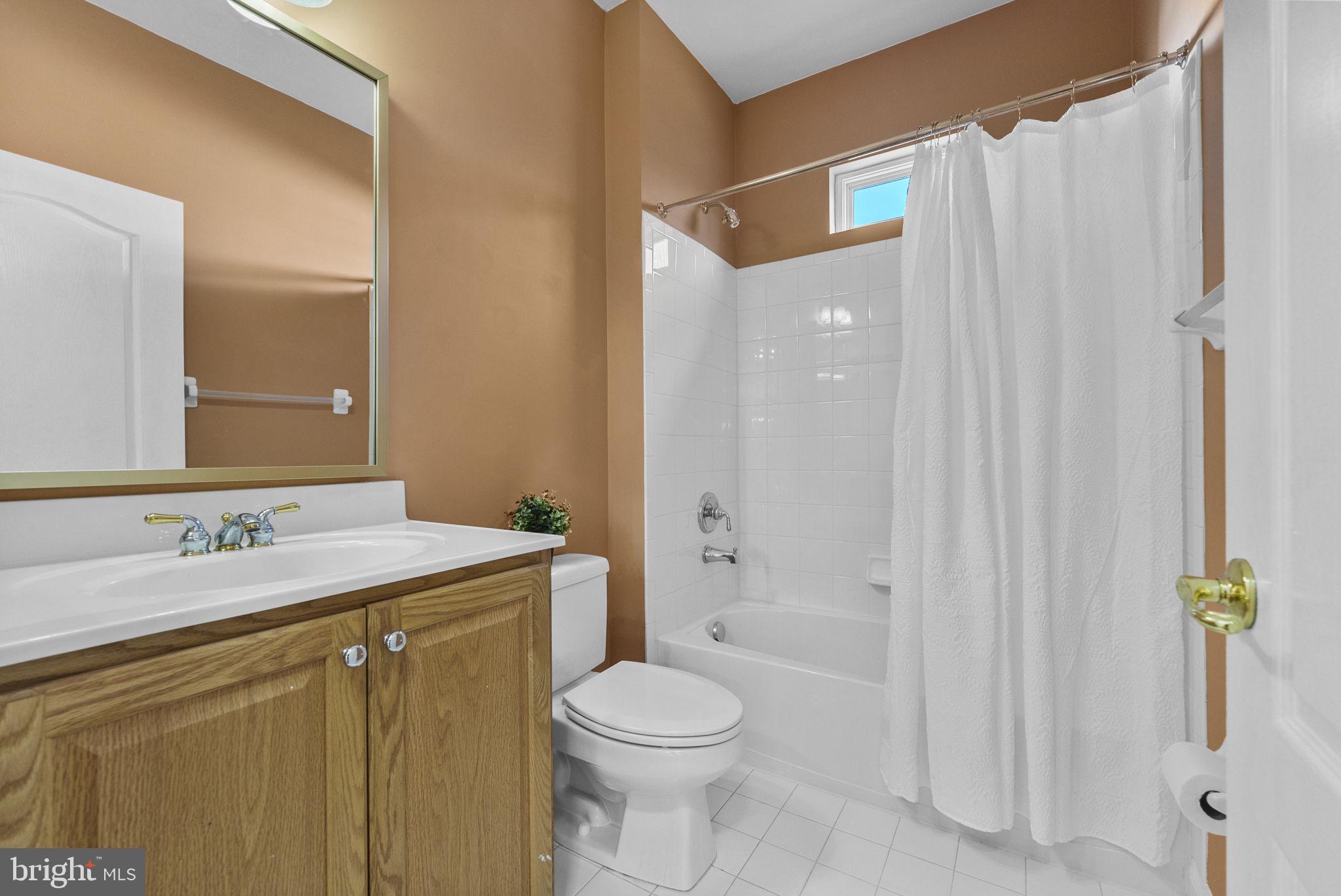 80 Meadow Run Road Bordentown, NJ 08505 - Photo 18 of 62 1st floor full bath