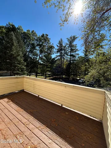 $1,700 | 212 Yorktown Drive, Halfmoon, NY 12065