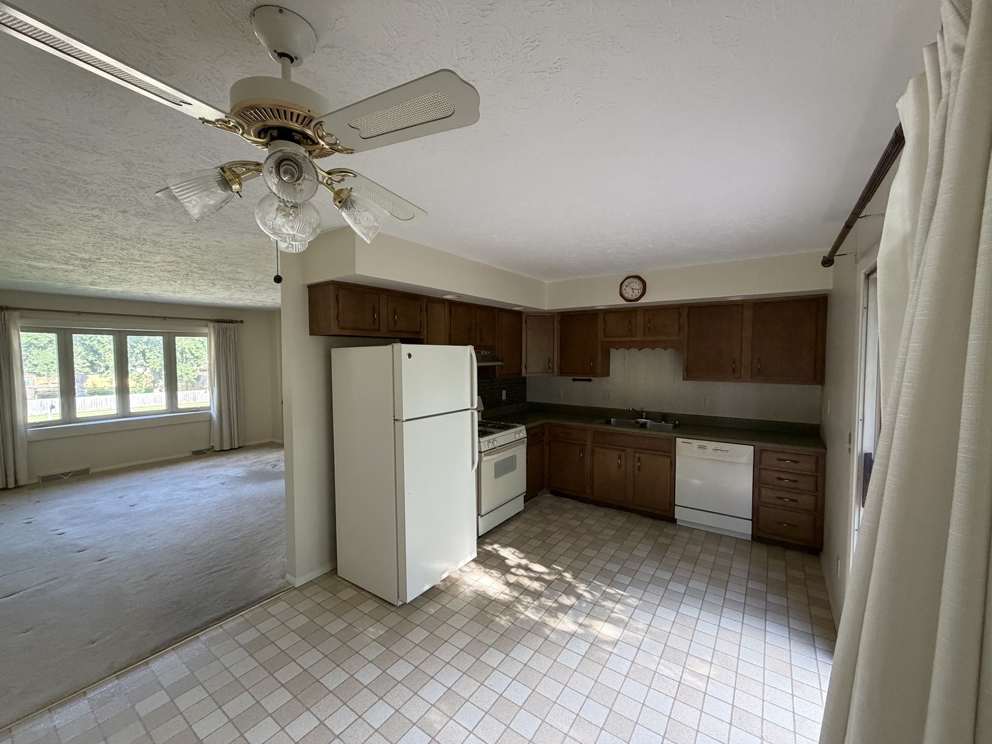 101 South Parkside Road Normal, IL 61761 - Photo 8 of 37