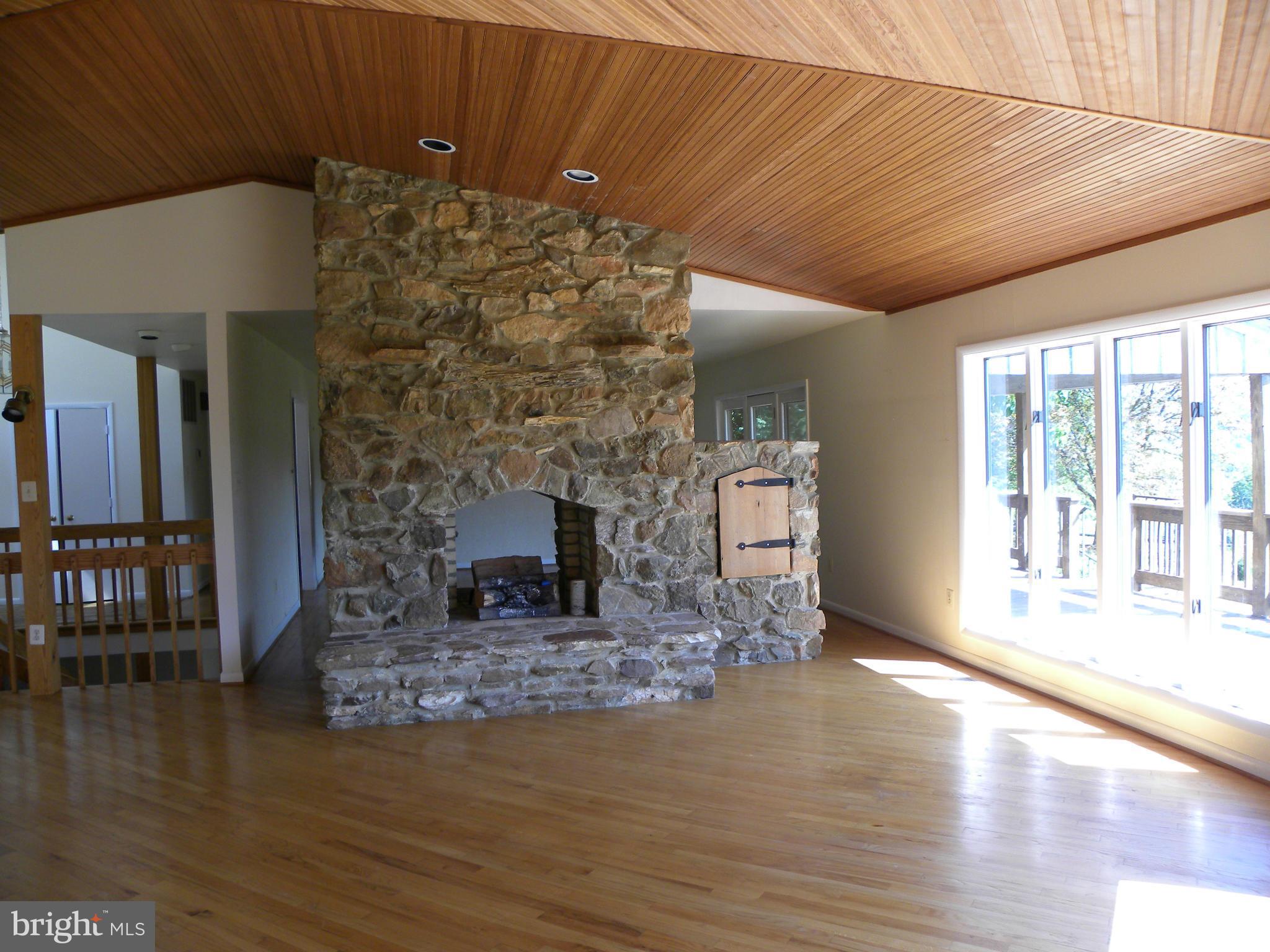 23960 Champe Ford Road Middleburg, VA 20117 - Photo 12 of 30 Living Room