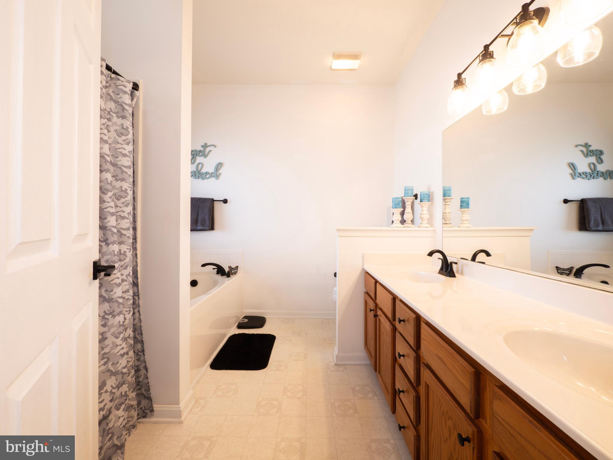 1225 Brown Road Martinsburg, WV 25404 - Photo 15 of 32 Immaculate en-suite bath