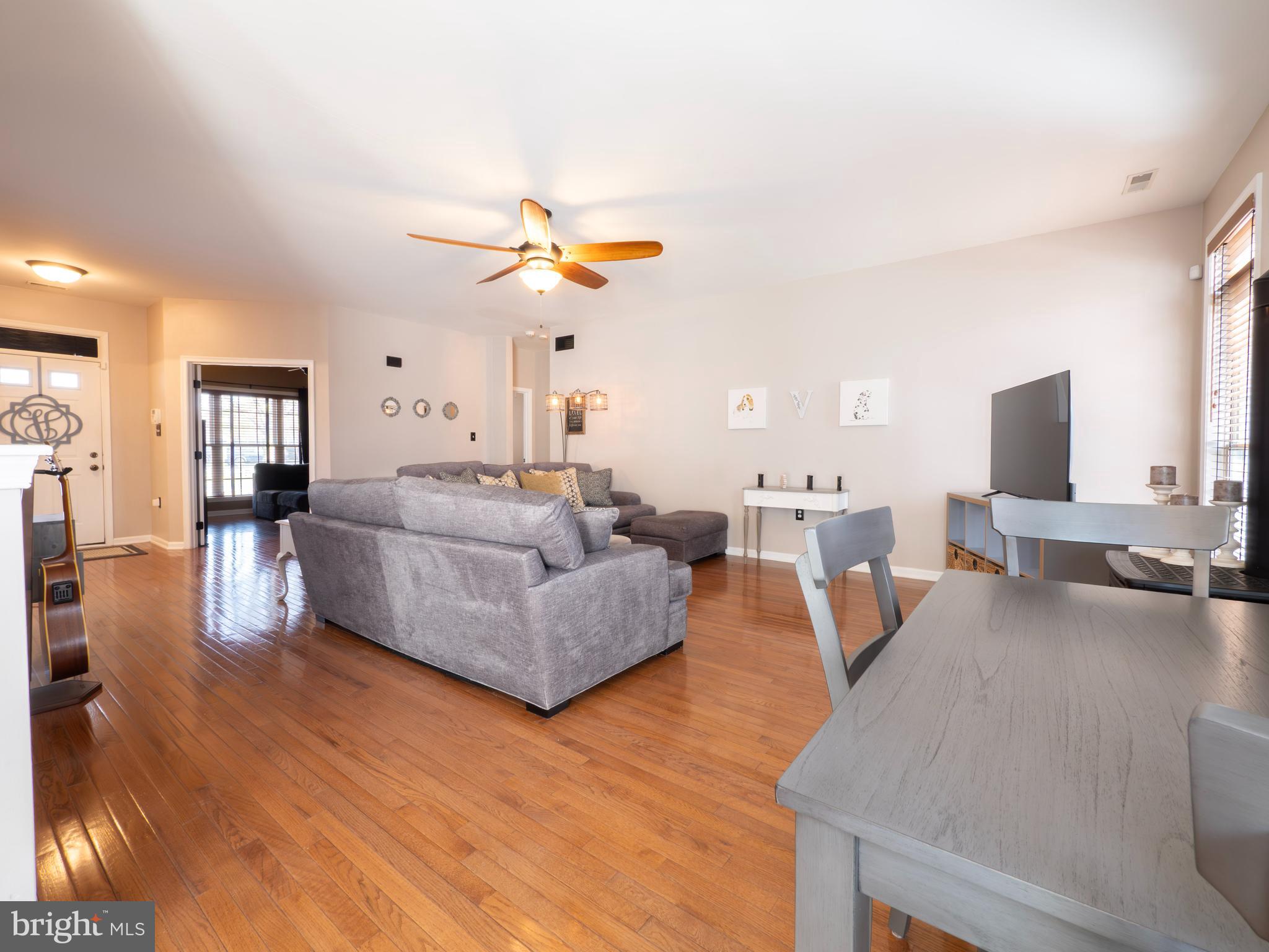 1225 Brown Road Martinsburg, WV 25404 - Photo 5 of 32