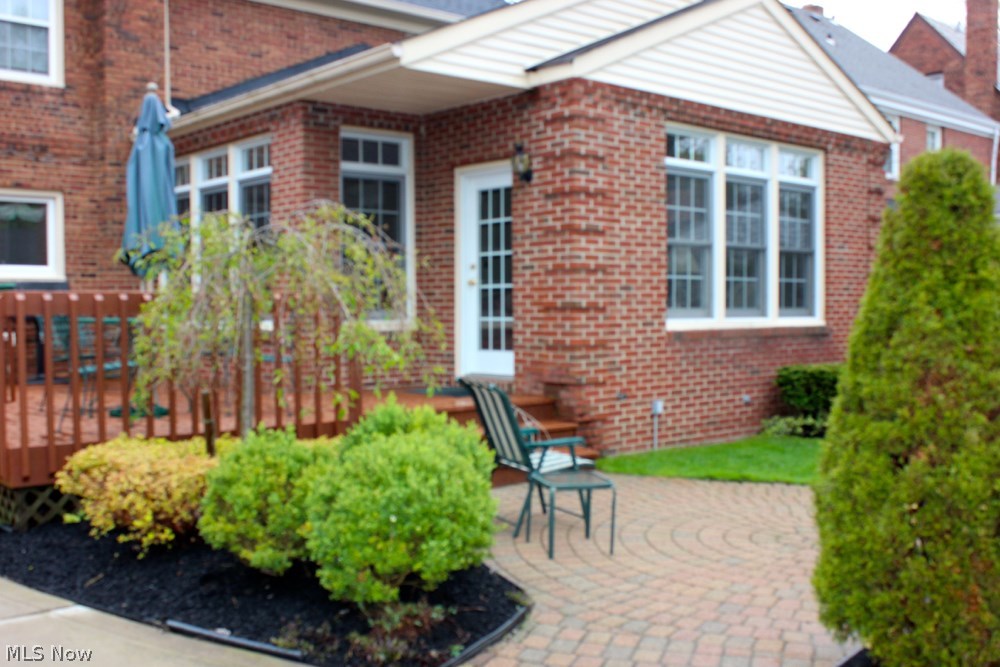 2584 Dysart Road Cleveland, OH 44118 - Photo 25 of 27 Circular pavio patio off the deck!