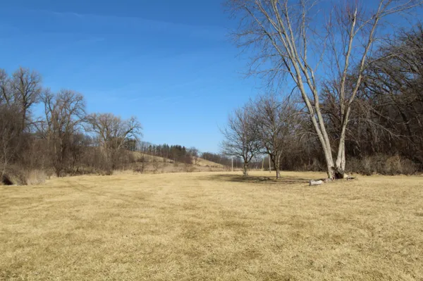 $325,000 | 17896 Skunk Hollow Road, Mount Carroll, IL 61053