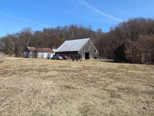 $325,000 | 17896 Skunk Hollow Road, Mount Carroll, IL 61053