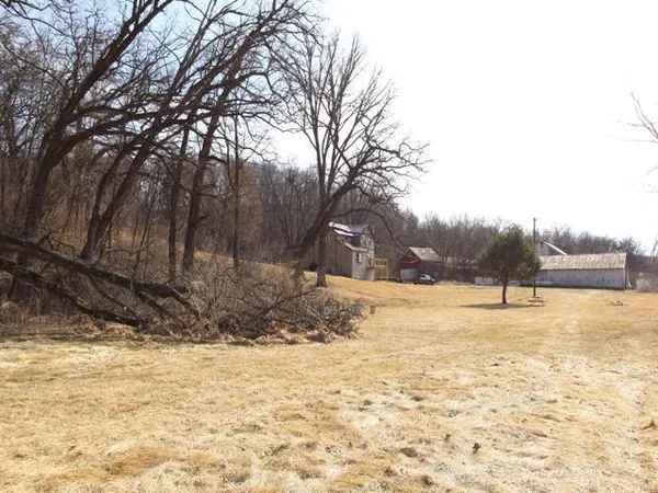 $325,000 | 17896 Skunk Hollow Road, Mount Carroll, IL 61053