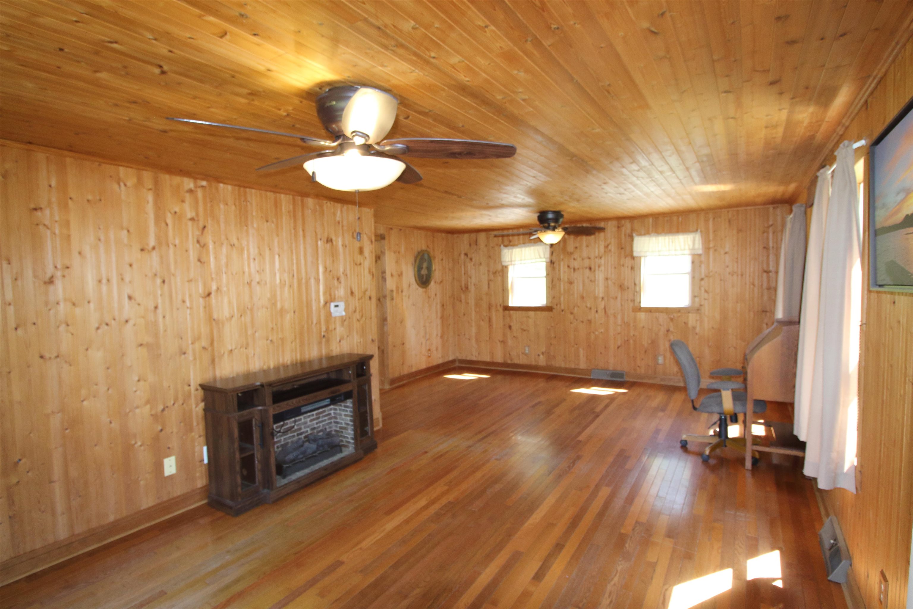 17896 Skunk Hollow Road Mount Carroll, IL 61053 - Photo 5 of 26