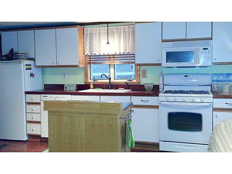 90 F Sanborn Road Sabattus, ME 04280 - Photo 2 of 22 Kitchen.