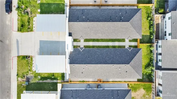 $1,300 | 2002 East 1st Street, Unit 2, Mission, TX 78572