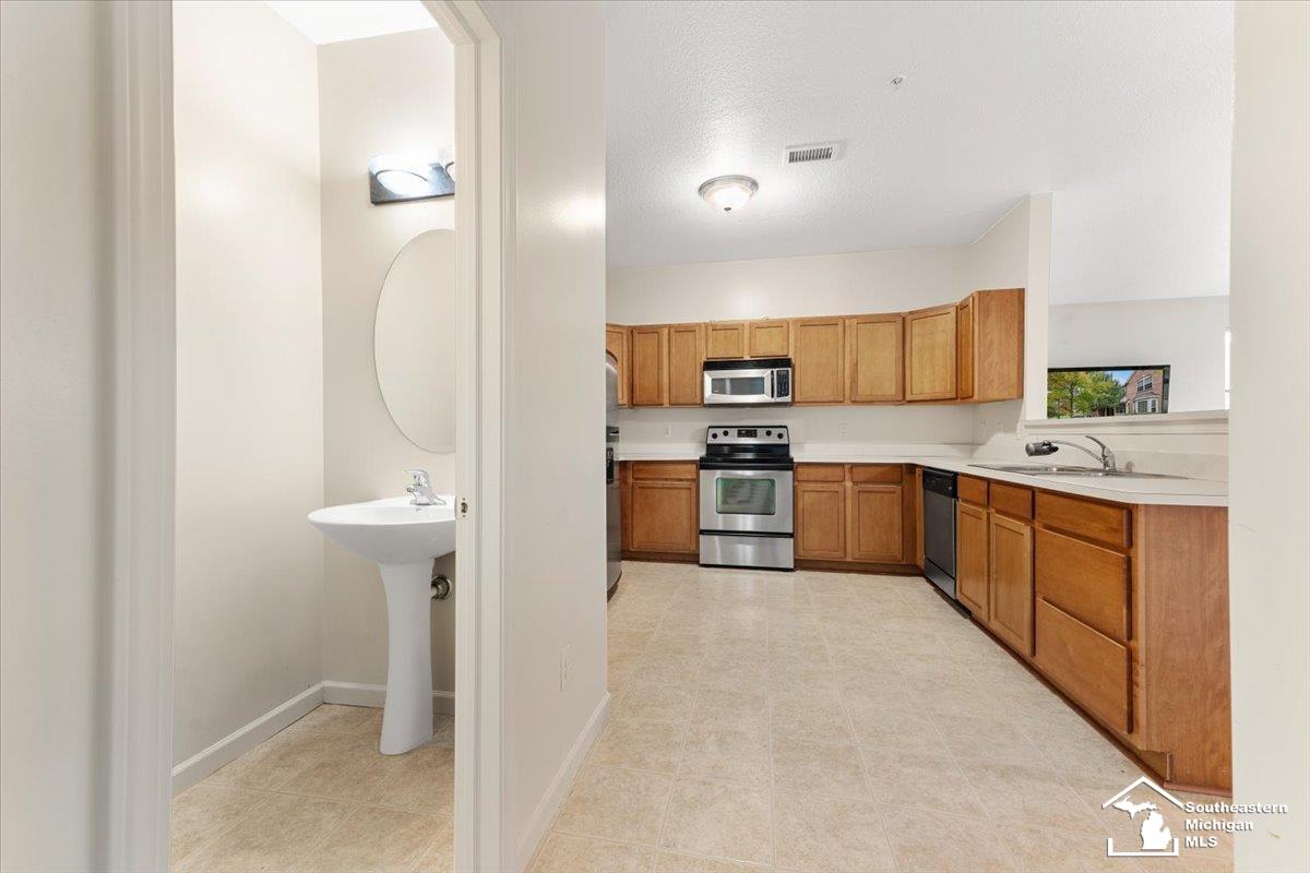23352 Sunset Road Taylor, MI 48180 - Photo 11 of 25