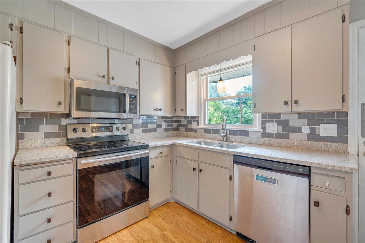 5229 Cave Spring Lane Roanoke, VA 24018 - Photo 18 of 63 16-MIB05287